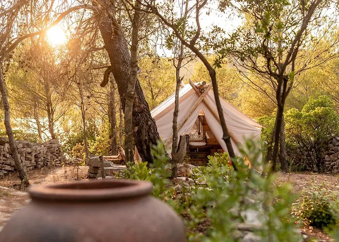 Cachee - Glamping Vrboska